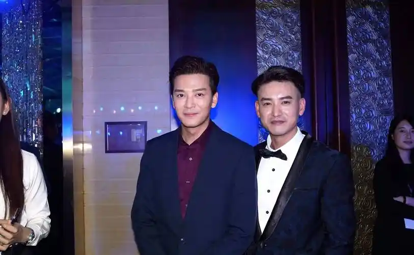 脸肿僵硬,笑不出来,不服老是真的不行_钟汉良_刘恺威_陈晓东