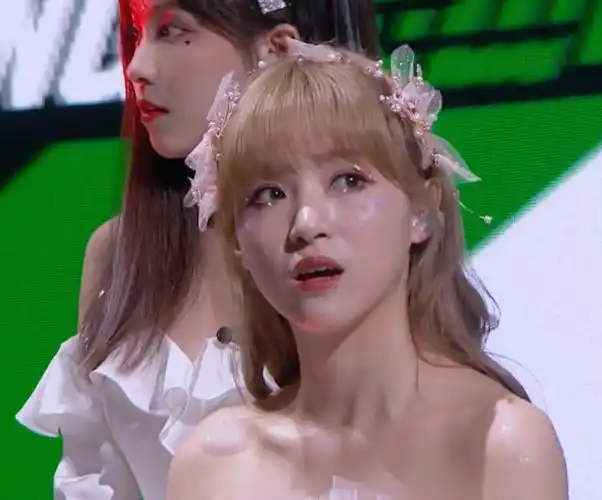 《炙热》盘尼西林队票数垫底,孔肖吟yamy都很意外,小乐一脸不爽