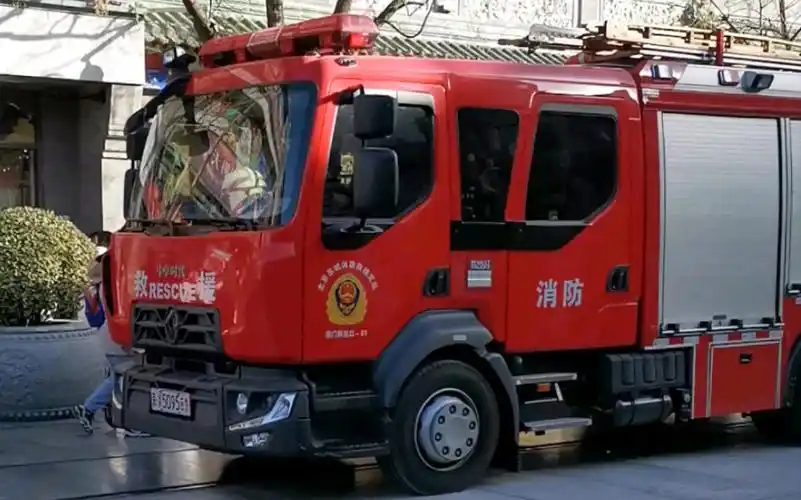 北京消防中卓时代雷诺消防车