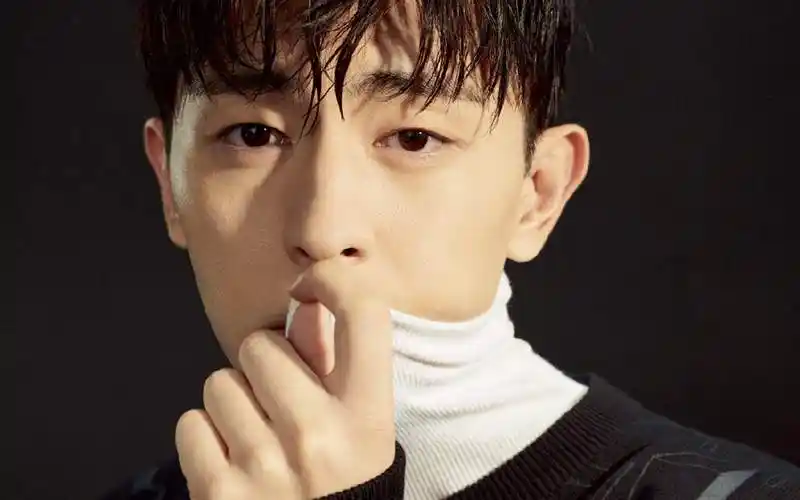 高清河北省石家庄男明显邓伦《香蜜沉沉烬如霜》海报剧照图片