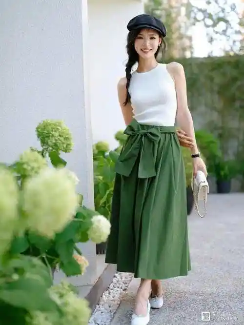 告别拍照呆板,8个站姿拍照动作,拍得自然显高又好看