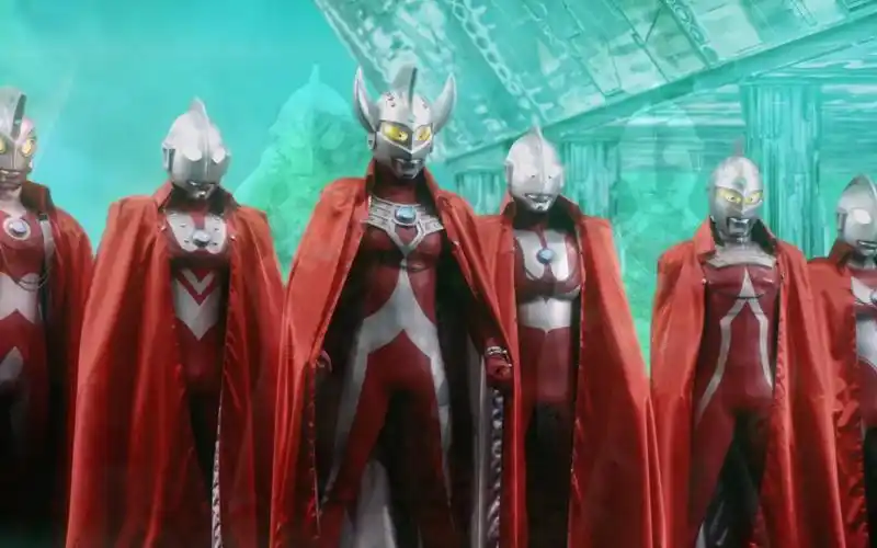 前进吧!奥特六兄弟!