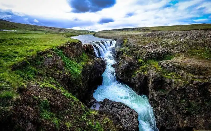 大自然的韵律:摄影师镜头里的山水风景