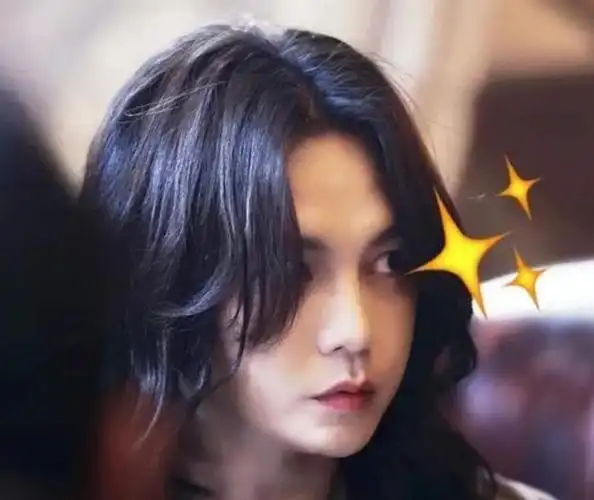 原以为尹正长发已经够帅了,当看见他寸头照,这是什么神仙颜值?