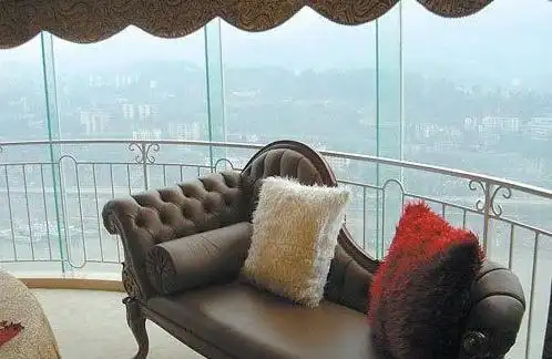 刘嘉玲卷入希尔顿涉黄案 获赠百万豪宅