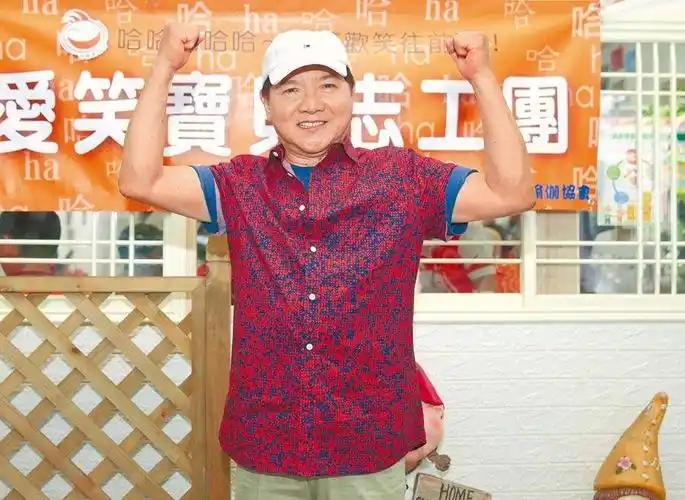 曾凭一首《爱拼才会赢》火遍大江南北,72岁的叶启田现在怎么样了