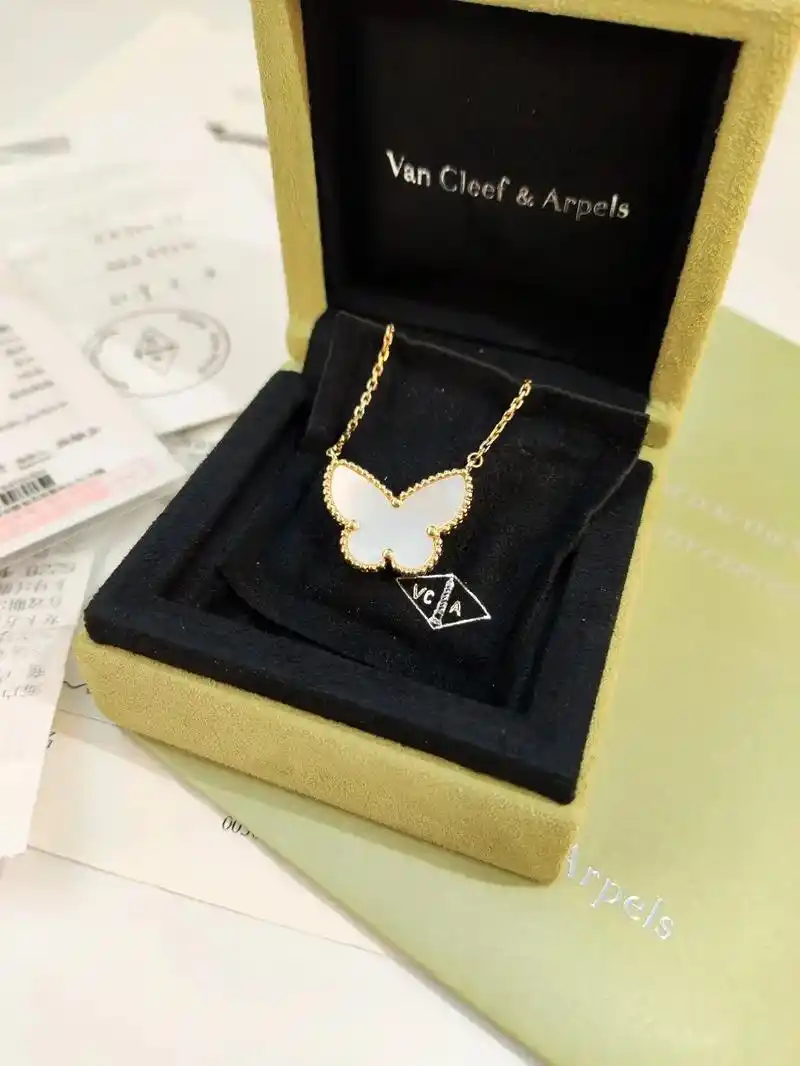 蝴蝶项链夏日必备.vca梵克雅宝lucky alhambra - 抖音