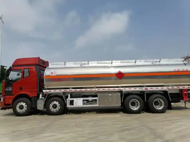 佛山汕德卡前四后八佛山20吨油罐车佛山东风天龙前四后八