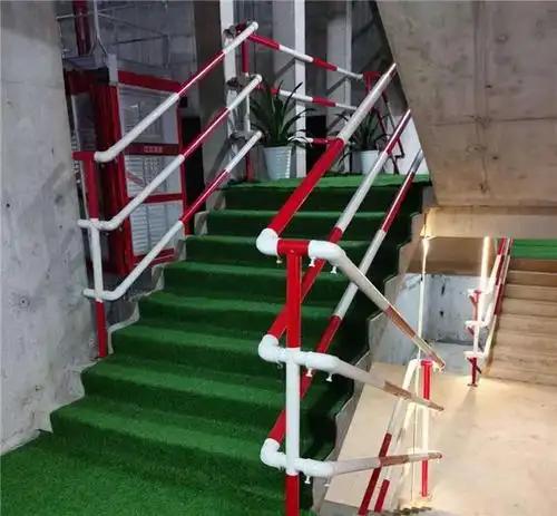 工地楼梯护栏规格:高1.2米*固定式*(2米长和1米长)或 高1.