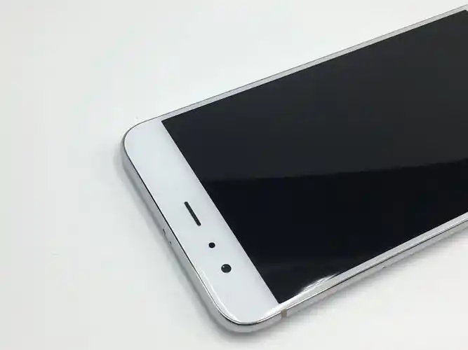 小米【小米6】全网通 白色 6g/64g 国行 9成新