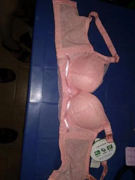 女人心店铺库存,有意回收者请电联 女人心店铺已转让,现有一批文胸