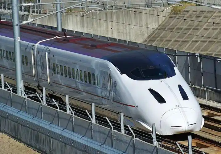 史上首次:日本新干线列车底盘发现龟裂和漏油