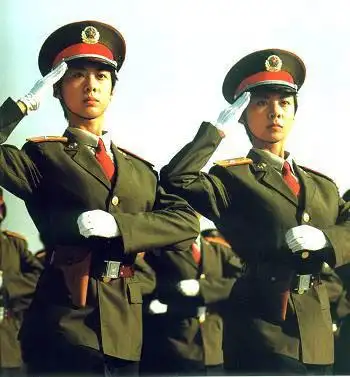 90年兵穿什么军装带图