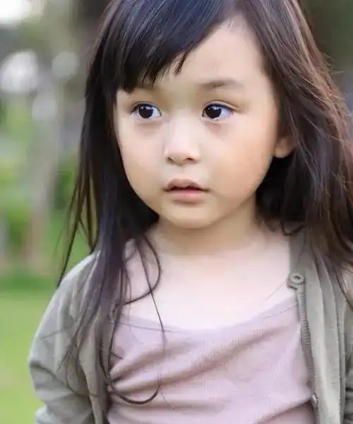 刘楚恬2岁出道年入百万因长相甜美遭禁止整容现在长成啥样