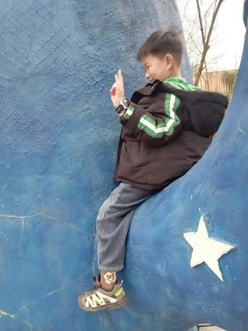 最酷的小孩 #我家的小暖男正在渐渐长大 2.87 复制打开抖音