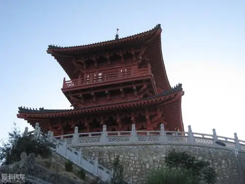 宝塔山上的摘星楼