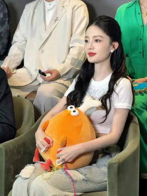 李沁超话昨日的婉儿@李沁很美好,无限期待中.#李沁林婉儿