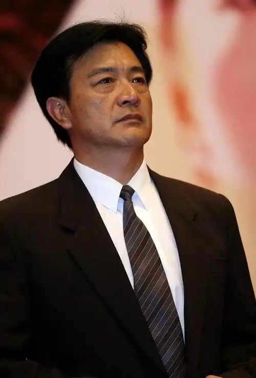 "国民男神"周里京的消失,是娱乐圈的悲哀和损失