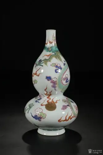 清代,"大清雍正年制"粉彩云龙纹葫芦瓶
