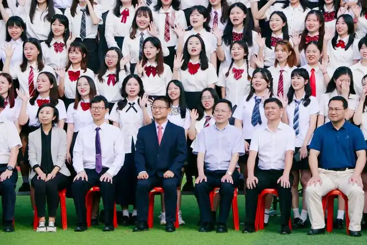 管理学院2023届本科毕业生毕业照拍摄活动圆满结束