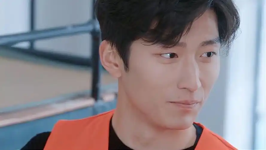 海上繁花窦骁出监狱竟没有一个人吧来接可怜啊