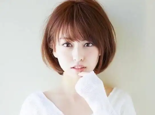 小菱形脸最适合什么发型(菱形脸也可以很温柔可爱)(1)