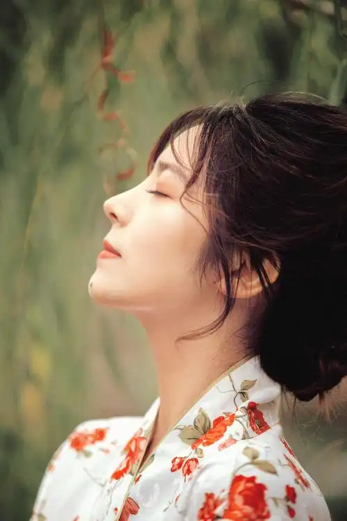 侧脸杀丨和服写真|摄影|人像摄影|叶小鱼ok - 原创作品 - 站酷 (zcool