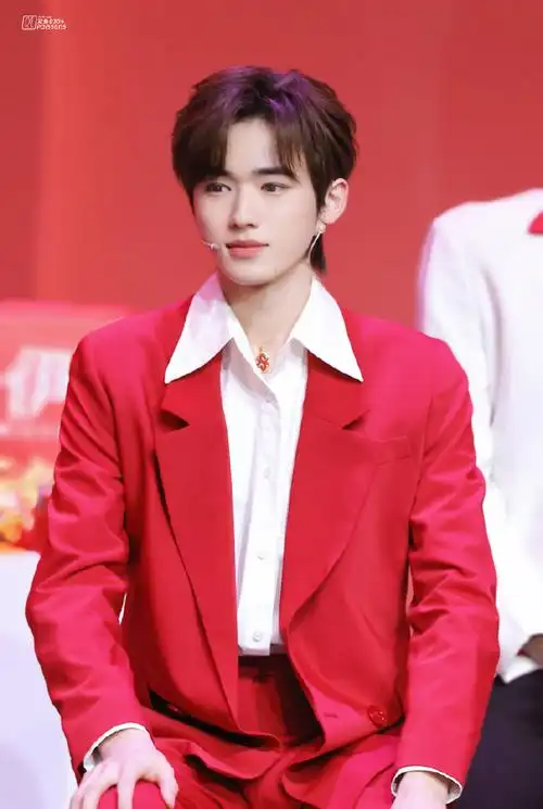 宋亚轩 爱与温柔##宋亚轩来伊份品牌代言人##今日星拍放送