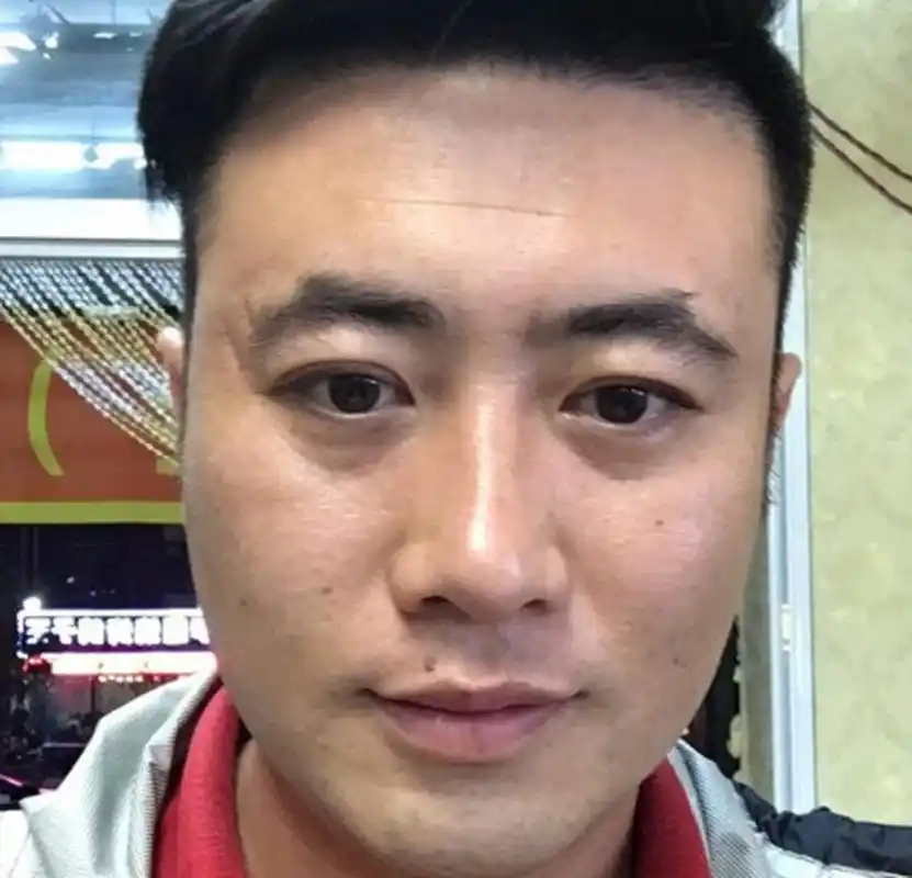 从面相来看,额头有一条横纹,正好在额头中间,那么代表你是不会依靠