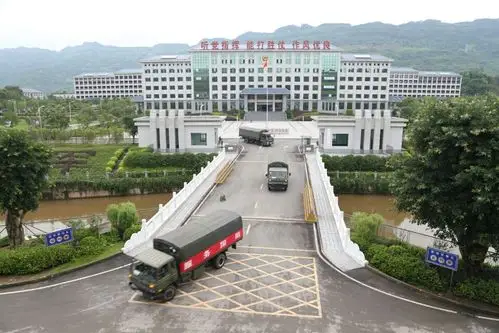 武警水电部队全力投入茂县山体滑坡救援