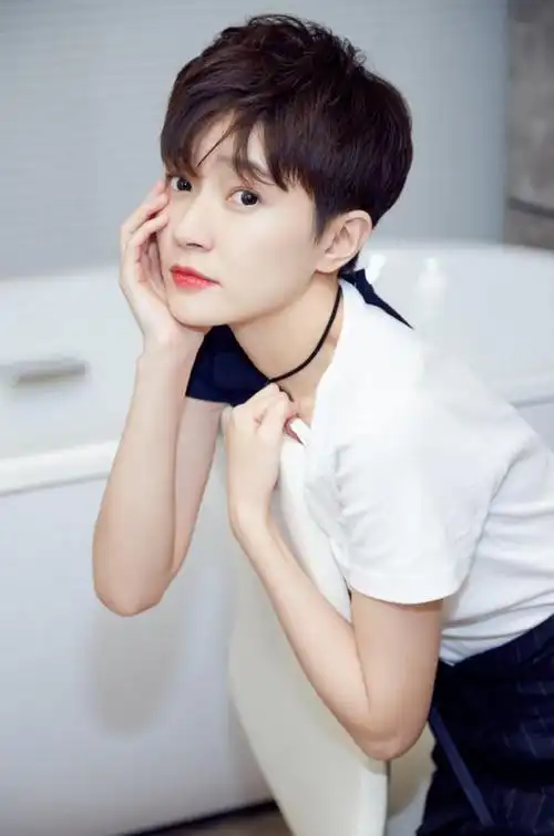 回顾焦俊艳:被亲爹吐槽太土,出道至今无绯闻,至今仍