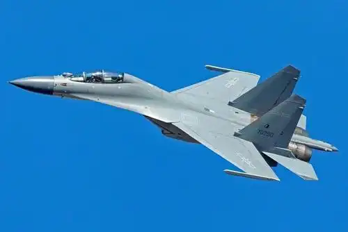 堪称重型战机的巅峰歼16淋漓尽致展示自己未来承担重任