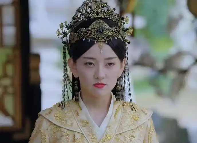 双世宠妃3热播,梁洁一人分饰三角,演技超绝_连城_小檀_服饰