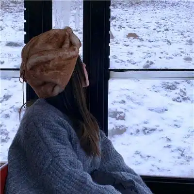 慵懒偏冷淡风女生头像真人图片