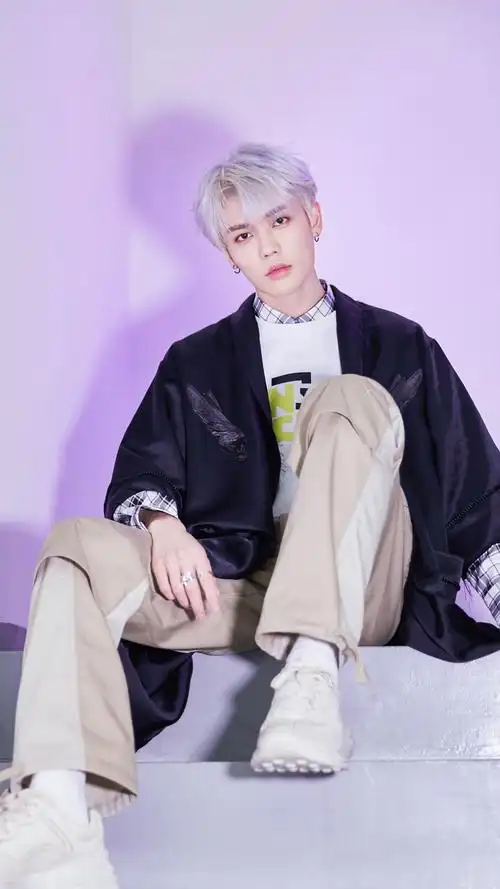 林彦俊霸气冷酷壁纸潮流