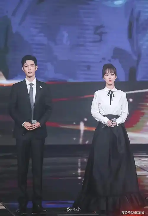 "余生夫妇"梦幻联动,杨紫现身《如梦之梦》剧场,给肖战送花篮_演出