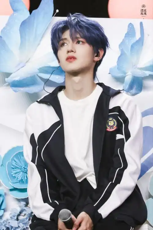 朱志鑫[超话]##朱志鑫蓝发