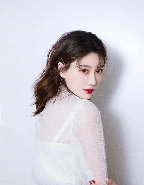 李斯羽甜美优雅写真图片35