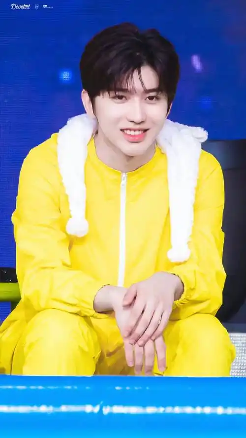 蔡徐坤笑容合集