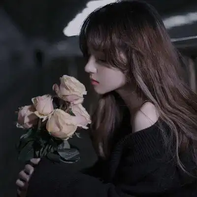 成熟美女头像伤感图片 高清好看的头像女生成熟孤独伤感_女生头像