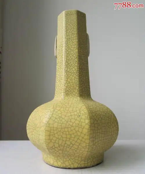 哥窑米黄釉八方贯耳瓶(缺耳)【已售】