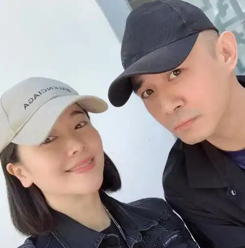 比左小青大20岁的老公高权健平日相当低调,极少在公众面前露面的他,却