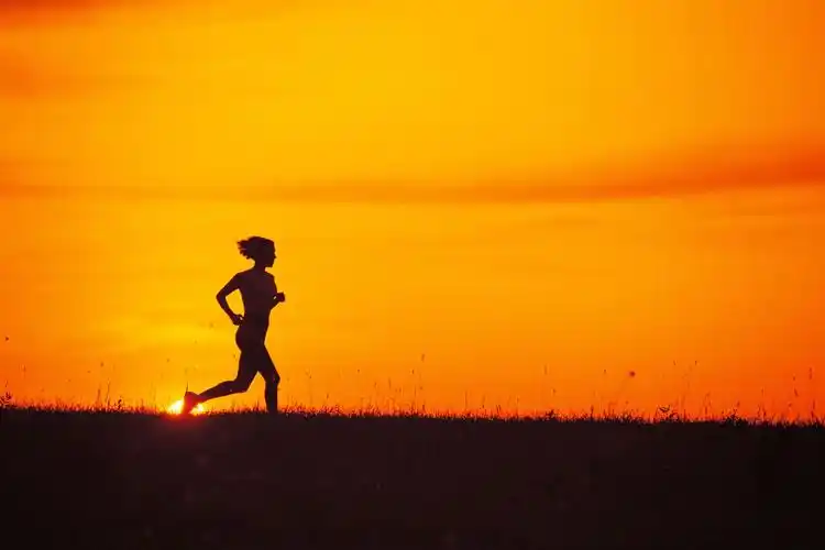 夏天跑步有什么好处应该注意什么我来告诉你