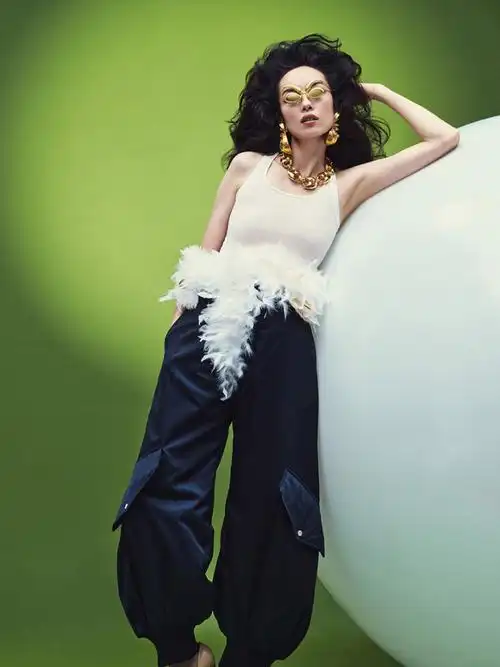 潮流领袖,时尚宝典 | 国际权威时尚媒体《vogue服饰与美容》杂志官网