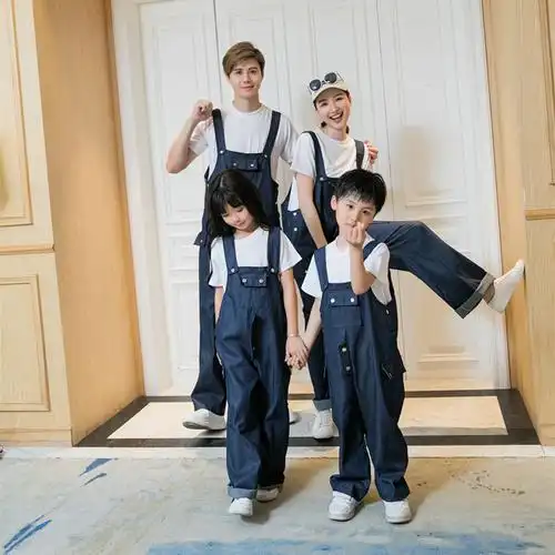 2022一家背带四口影楼新款家庭拍照全家福服装亲子装