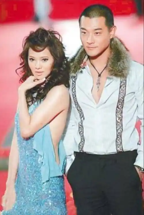 "牵手门"14年后,当年哭着说"我是受害者"的黄维德,怎么样了_伊能静