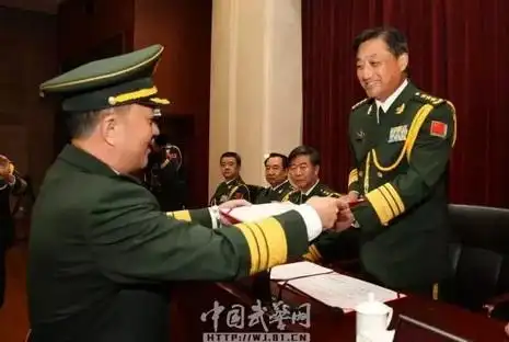 司令员王宁上将宣布国务院,中央军委命令,政委孙思敬上将主持仪式.