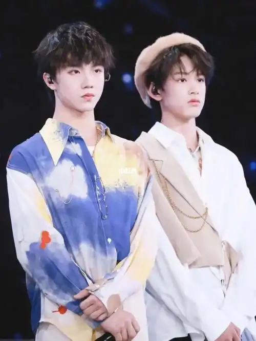 的话左航 穆祉丞 张泽禹的也ok#生写  #苏新皓 #周边  #tf家族三代