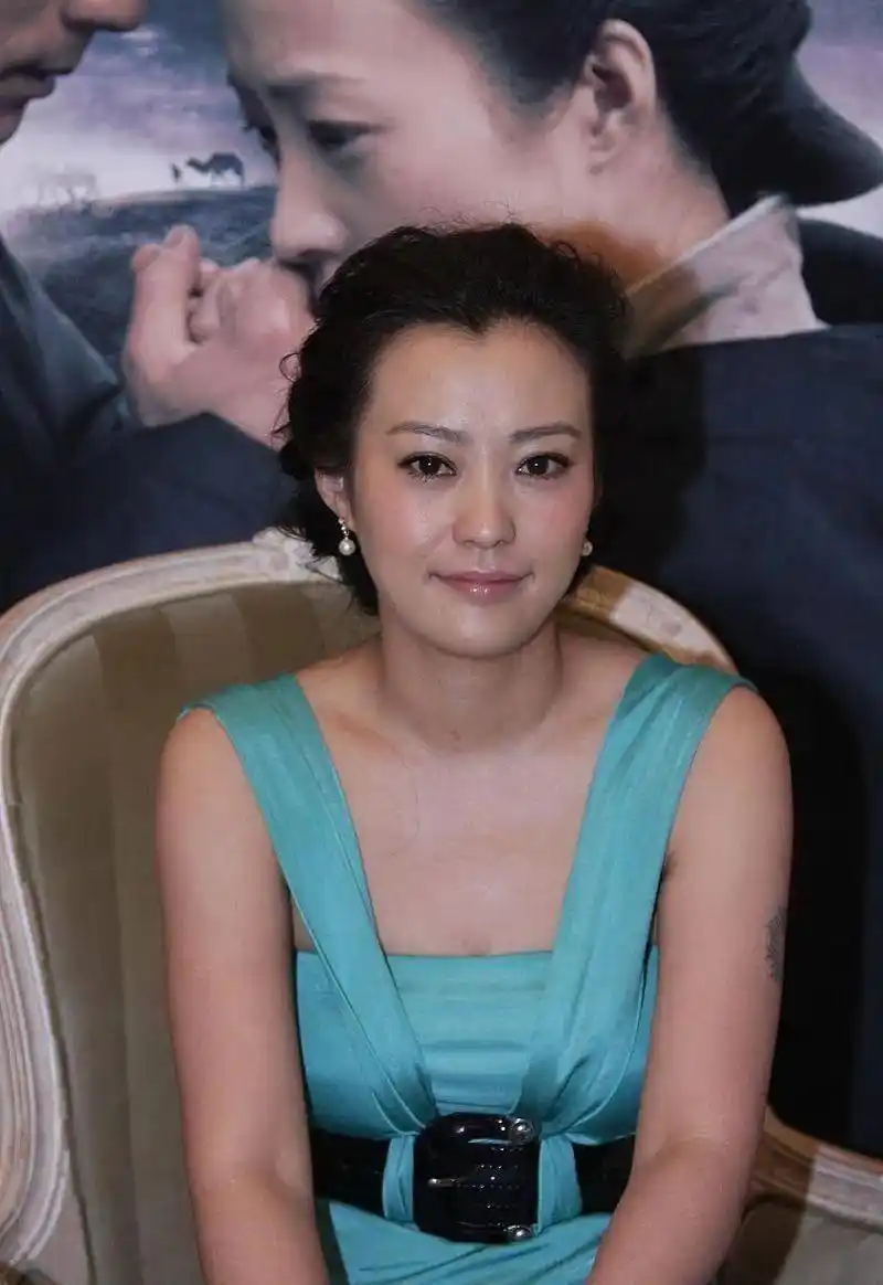 纪实郝蕾19岁爆红,25岁被邓超分手后遭封杀,现在她怎么样?