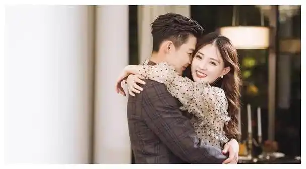 徐璐新恋情曝光与小5岁鲜肉男星约会男方颜值不输张铭恩